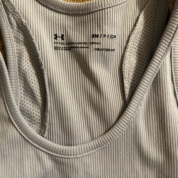 Light grey under armour tank top - Picture 3 of 5